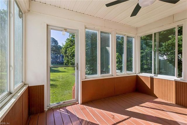 2 Stella June LN, Hampton, VA 23666