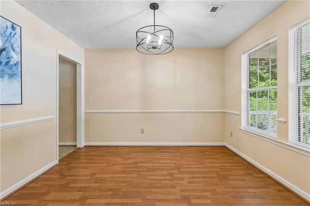 2 Stella June LN, Hampton, VA 23666