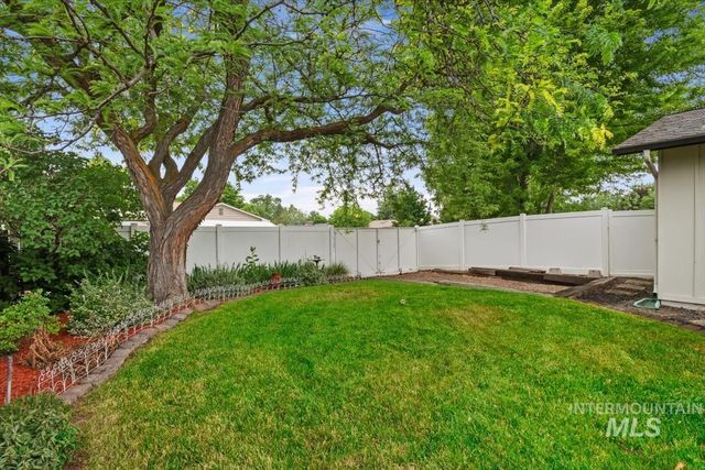 11061 W Gunsmoke St, Boise, ID 83713