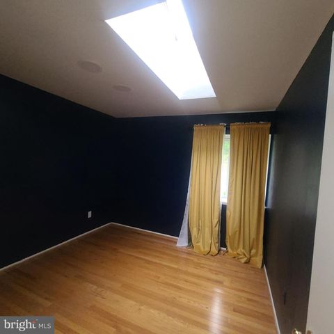 8215 CAGLE RD, Fort Washington, MD 20744