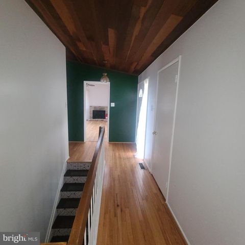 8215 CAGLE RD, Fort Washington, MD 20744