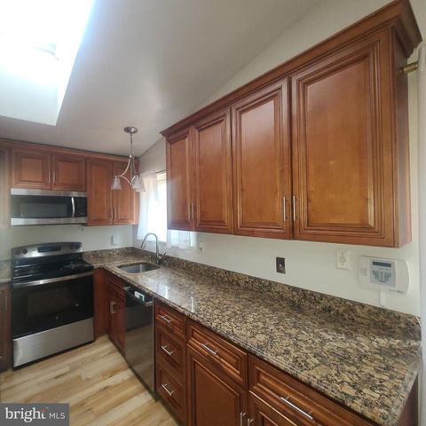 8215 CAGLE RD, Fort Washington, MD 20744