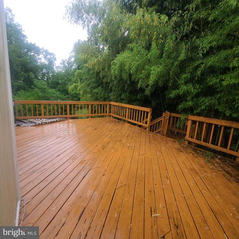 8215 CAGLE RD, Fort Washington, MD 20744