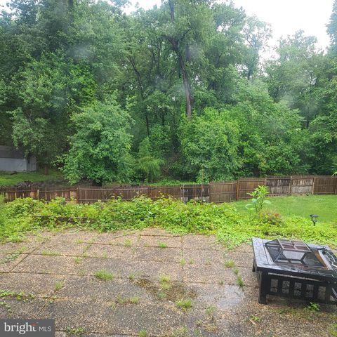 8215 CAGLE RD, Fort Washington, MD 20744