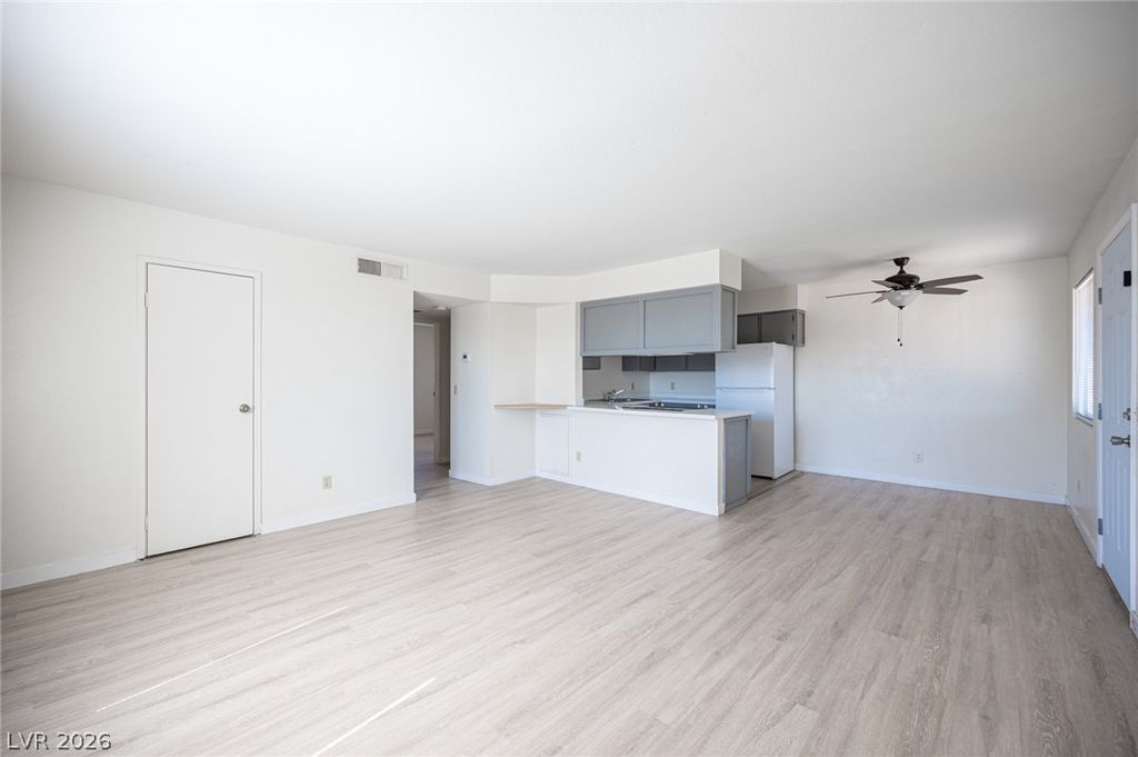 4920 Stanley Avenue, Las Vegas, NV 89115 — photo 5