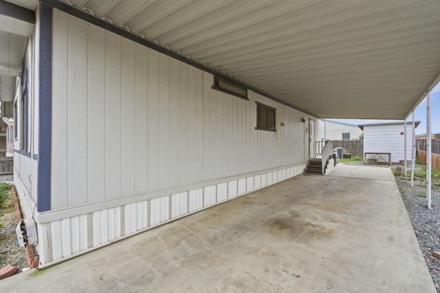 900 E Rankin Road 42, Tulare, CA 93274