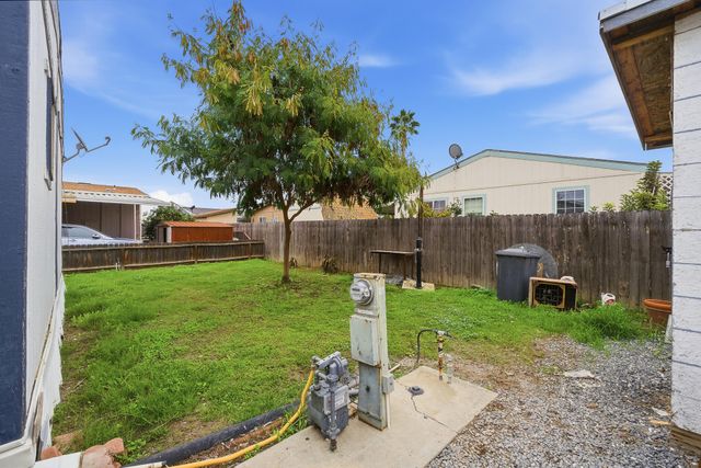 900 E Rankin Road 42, Tulare, CA 93274