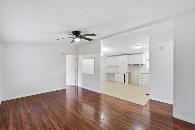 900 E Rankin Road 42, Tulare, CA 93274