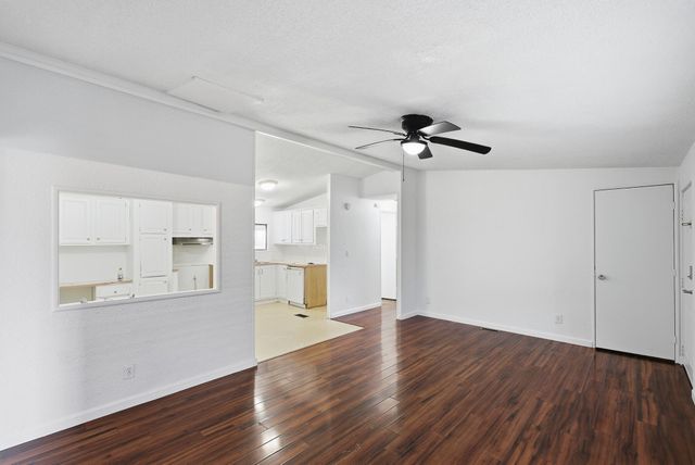 900 E Rankin Road 42, Tulare, CA 93274