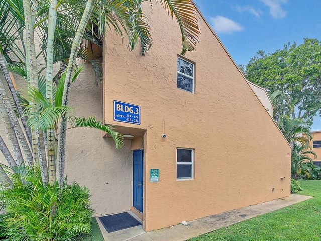 959 SE 2nd Avenue 118, Deerfield Beach, FL 33441