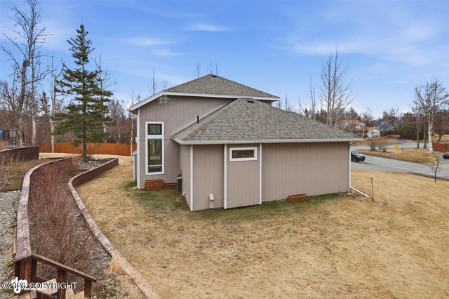 10961 E Equestrian Street, Palmer, AK 99645