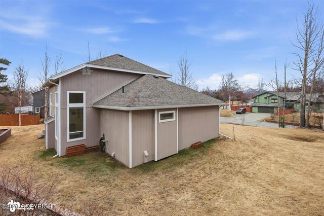 10961 E Equestrian Street, Palmer, AK 99645