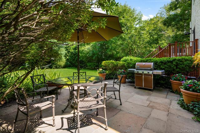 7 Poplar Road, Larchmont, NY 10538