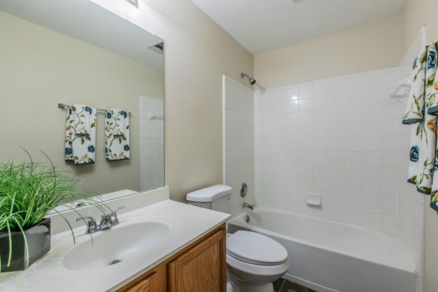 4021 Kerley CT, Hutto, TX 78634