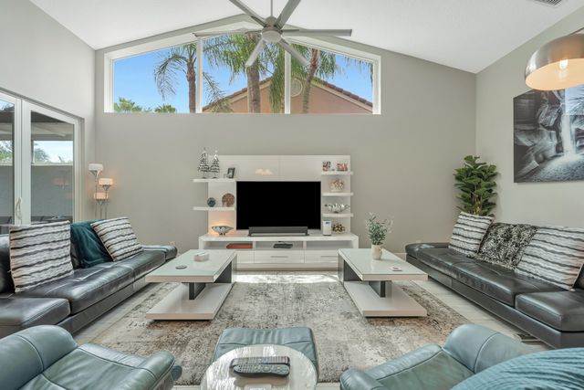 204 Sabal Palm Lane, Palm Beach Gardens, FL 33418