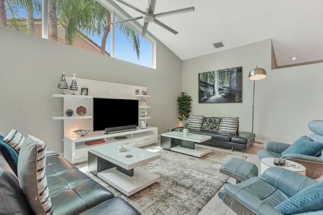 204 Sabal Palm Lane, Palm Beach Gardens, FL 33418