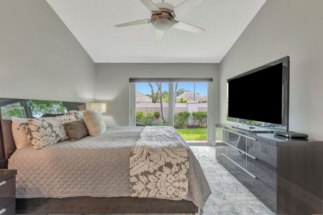 204 Sabal Palm Lane, Palm Beach Gardens, FL 33418