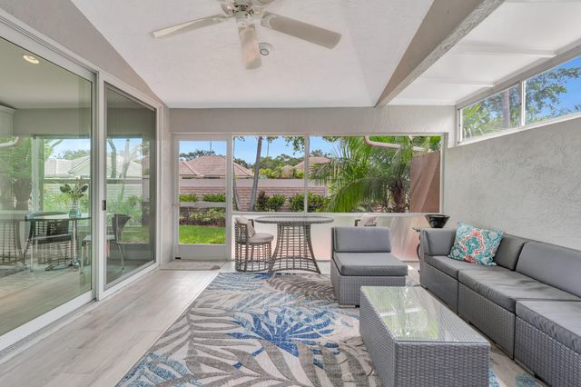 204 Sabal Palm Lane, Palm Beach Gardens, FL 33418