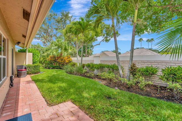 204 Sabal Palm Lane, Palm Beach Gardens, FL 33418