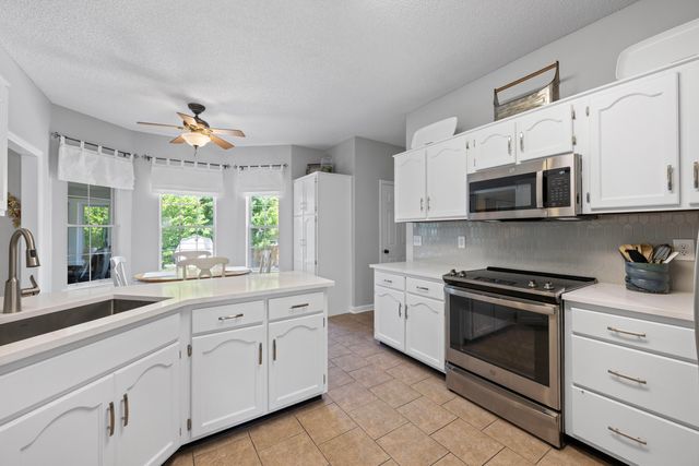 8911 Grey Mountain Drive, Ooltewah, TN 37363