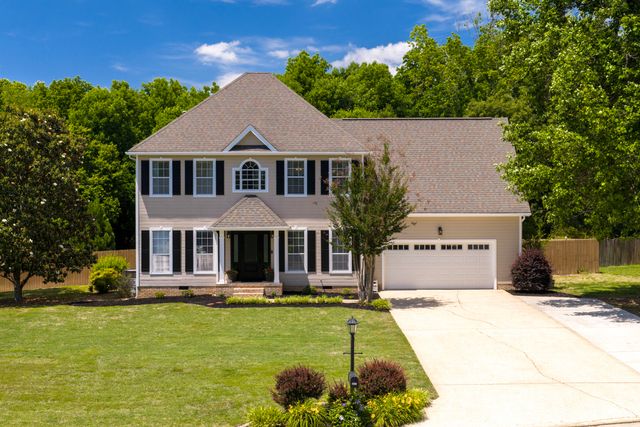8911 Grey Mountain Drive, Ooltewah, TN 37363