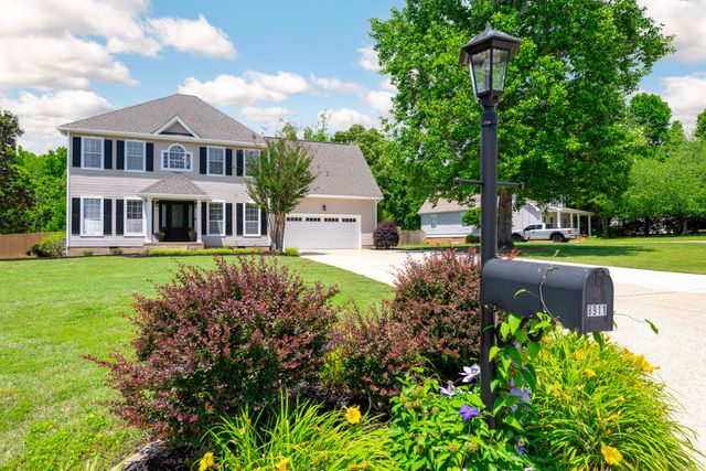 8911 Grey Mountain Drive, Ooltewah, TN 37363