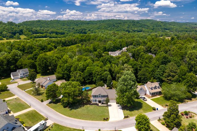 8911 Grey Mountain Drive, Ooltewah, TN 37363
