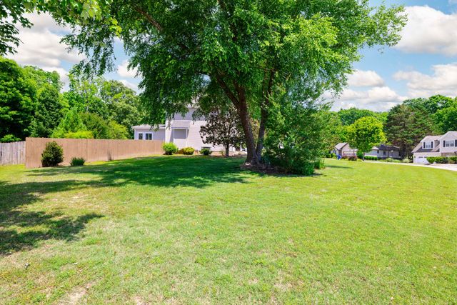 8911 Grey Mountain Drive, Ooltewah, TN 37363