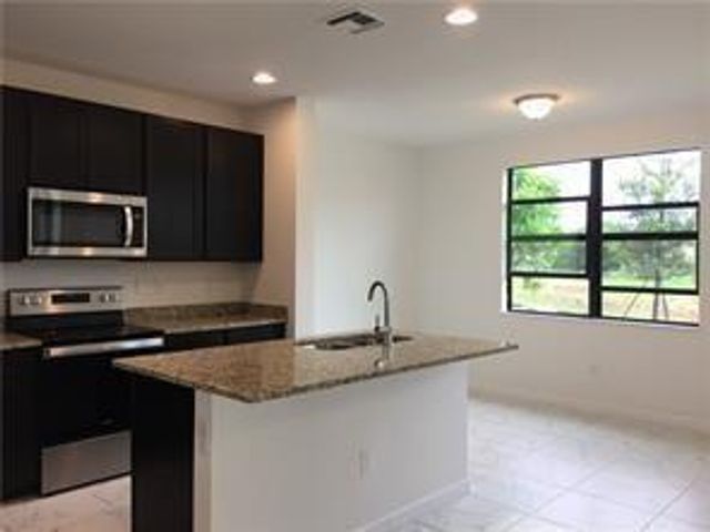 335 NW 33RD Lane, Pompano Beach, FL 33069
