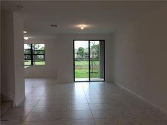 335 NW 33RD Lane, Pompano Beach, FL 33069