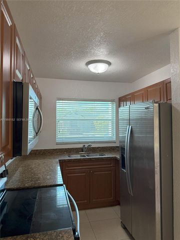 1115 SE 13th Ave, Homestead, FL 33035