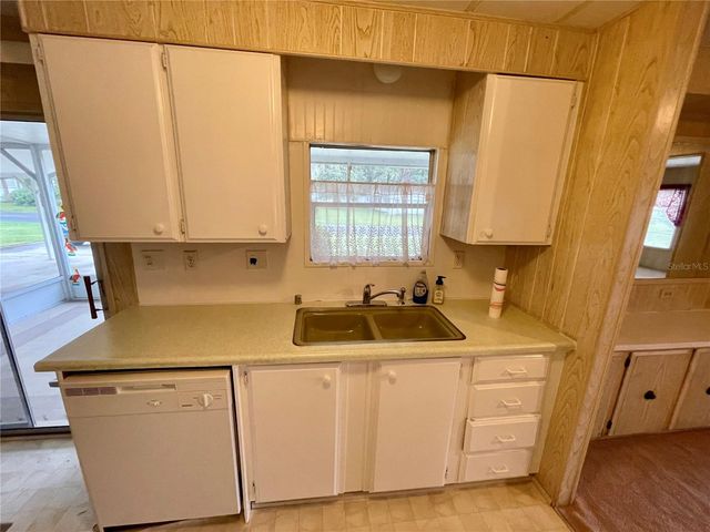 353 IVANHOE CIRCLE, Lady Lake, FL 32159