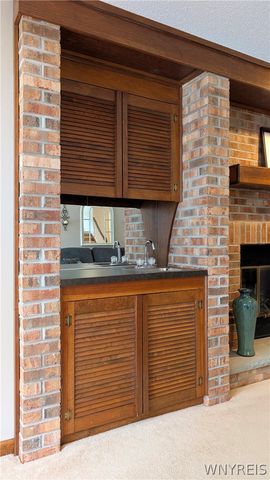 167 Breezewood Cmn, Amherst, NY 14051