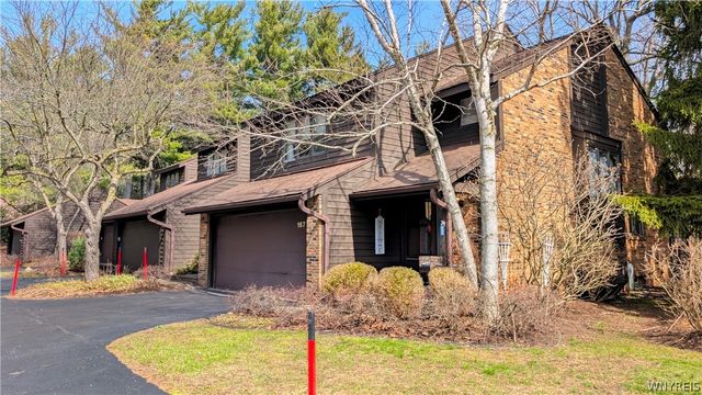 167 Breezewood Cmn, Amherst, NY 14051
