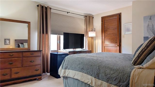 167 Breezewood Cmn, Amherst, NY 14051