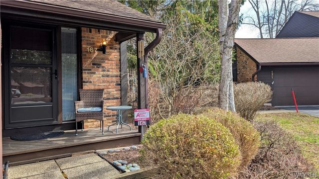 167 Breezewood Cmn, Amherst, NY 14051