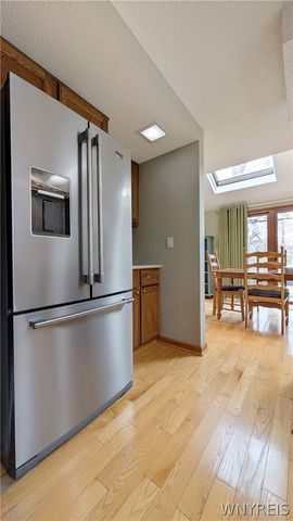 167 Breezewood Cmn, Amherst, NY 14051