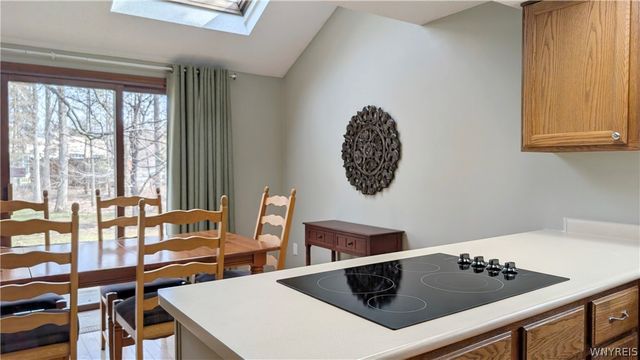 167 Breezewood Cmn, Amherst, NY 14051