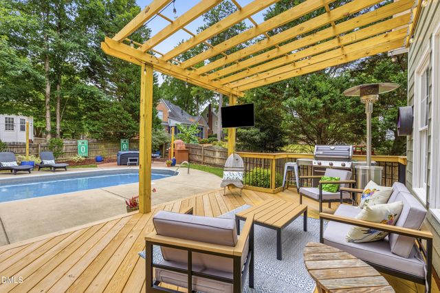 109 Olde Tree Drive, Cary, NC 27518