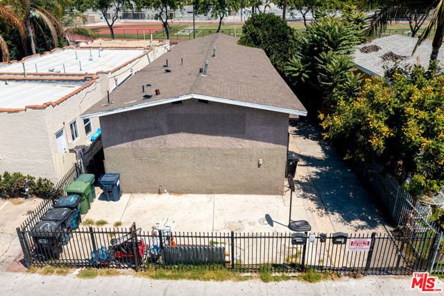 1159 E 64th Street, Los Angeles, CA 90001