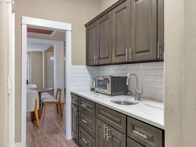 12056 Sw WHISTLERS Loop, Tigard, OR 97223