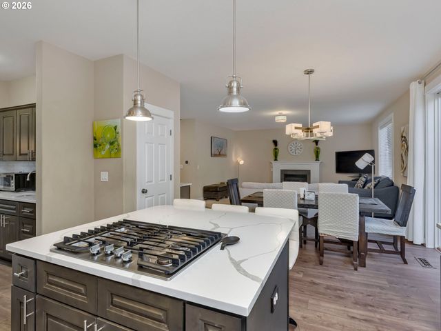 12056 Sw WHISTLERS Loop, Tigard, OR 97223