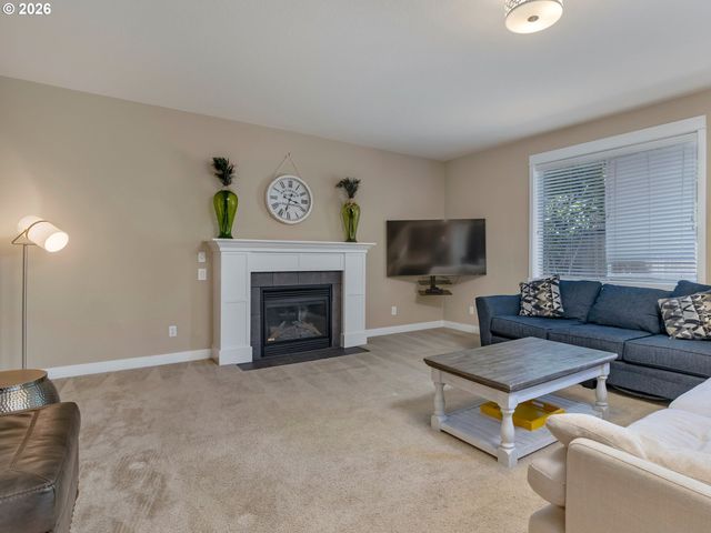 12056 Sw WHISTLERS Loop, Tigard, OR 97223