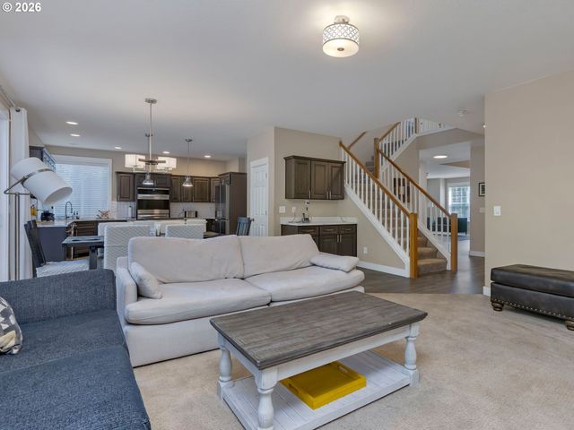 12056 Sw WHISTLERS Loop, Tigard, OR 97223