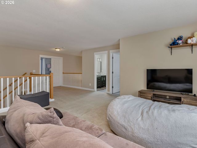 12056 Sw WHISTLERS Loop, Tigard, OR 97223
