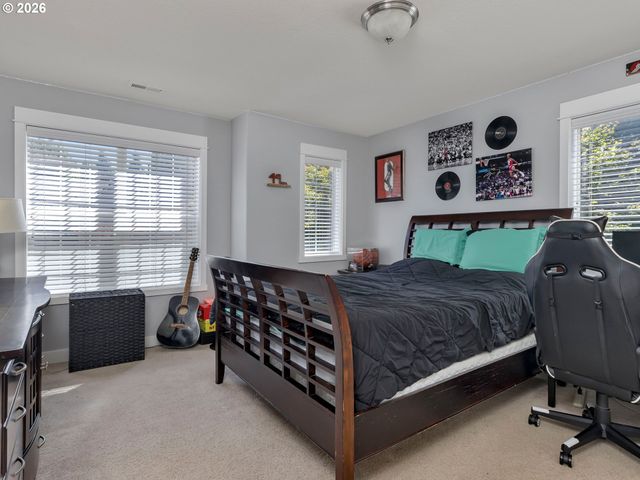 12056 Sw WHISTLERS Loop, Tigard, OR 97223