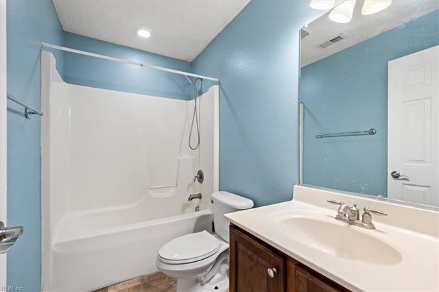 8868 Fenwick Hills PW, Toano, VA 23168