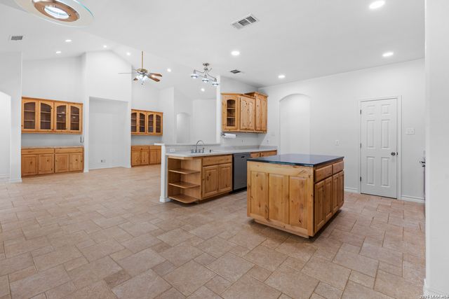 10808 Dedeke, New Braunfels, TX 78132