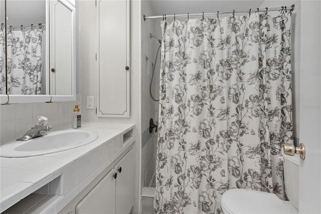 111 48TH AVENUE TERRACE W, Bradenton, FL 34207