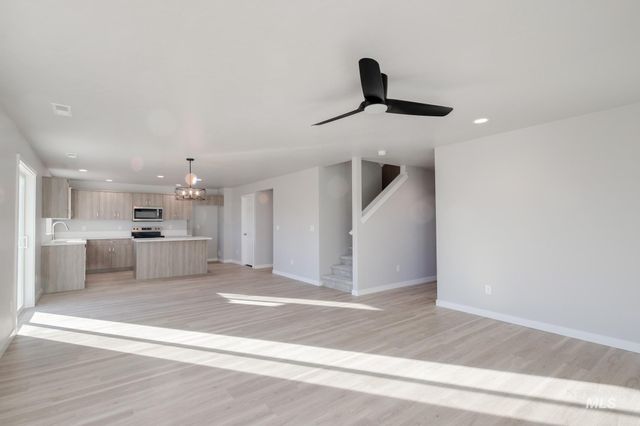 2910 W Animas Creek Dr, Kuna, ID 83634